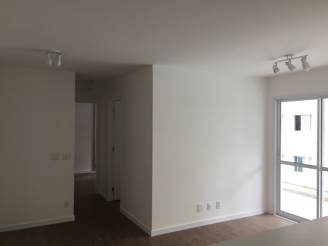 Apartamento para alugar com 2 quartos, 65m² - Foto 6