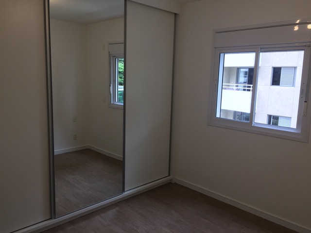 Apartamento para alugar com 2 quartos, 65m² - Foto 10