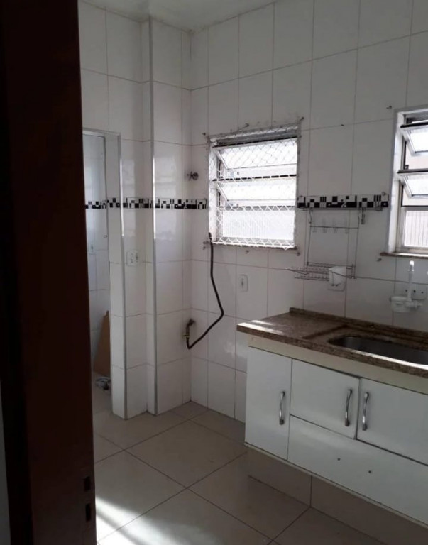 Apartamento à venda com 2 quartos, 64m² - Foto 1