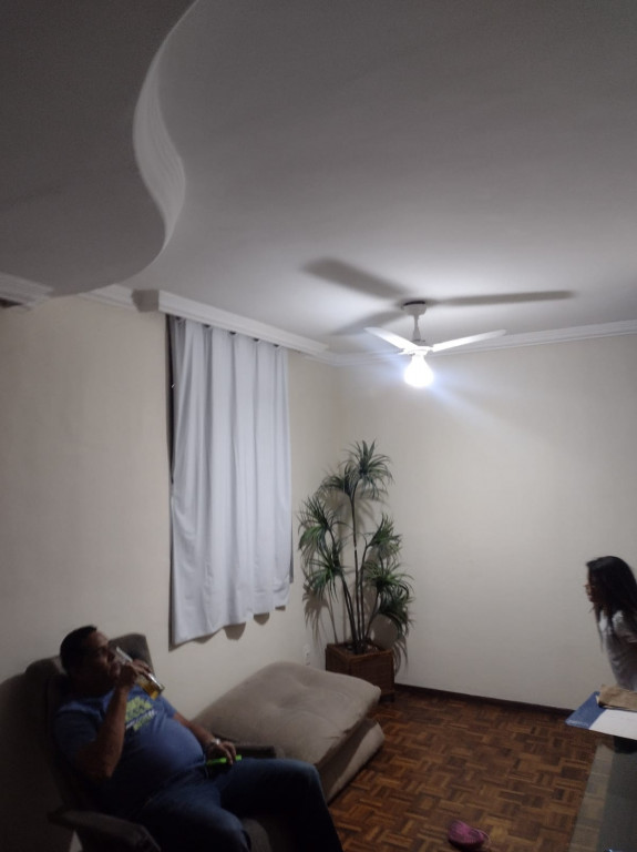 Apartamento à venda com 2 quartos, 65m² - Foto 1