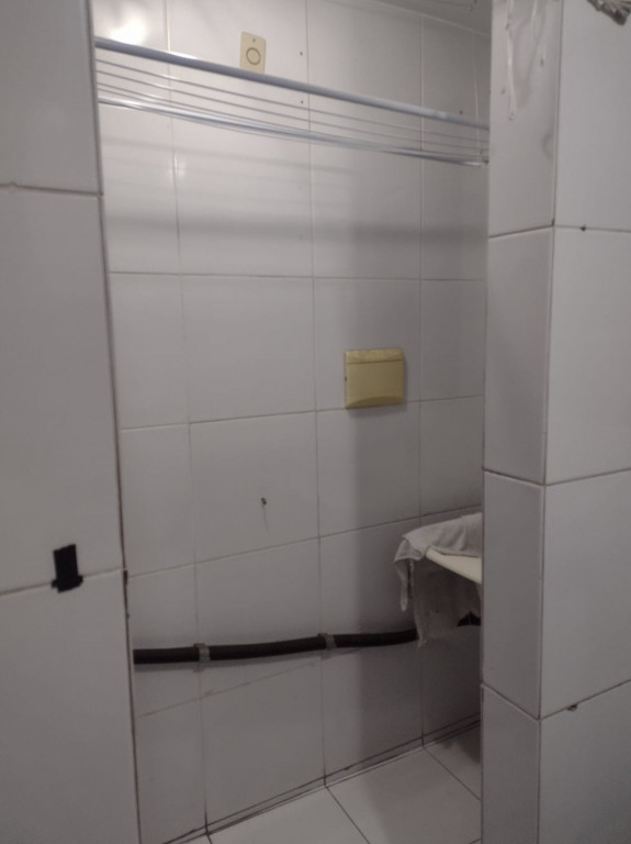 Apartamento à venda com 2 quartos, 65m² - Foto 3