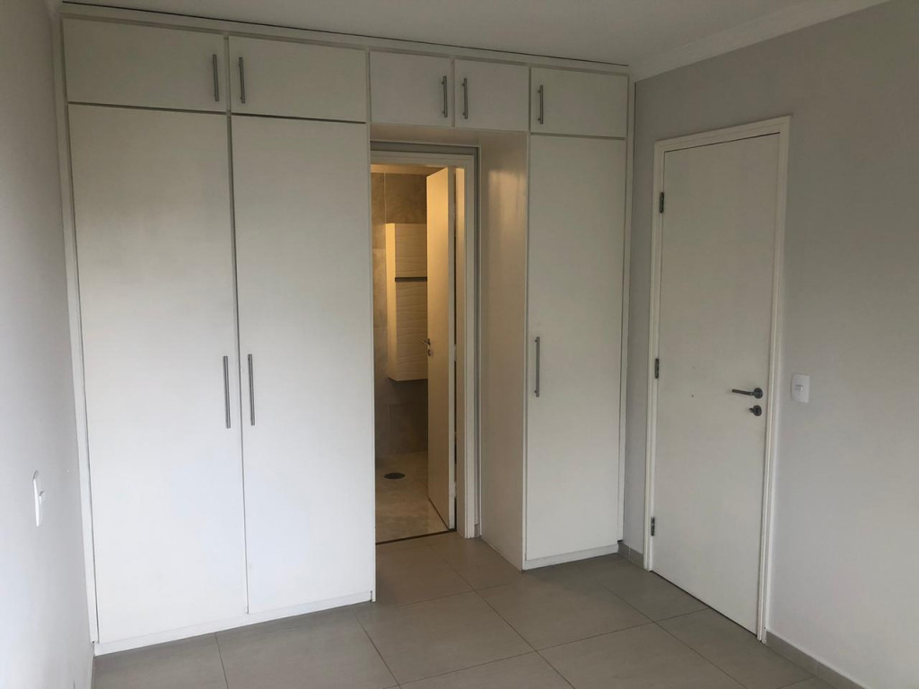 Apartamento à venda com 1 quarto, 40m² - Foto 9