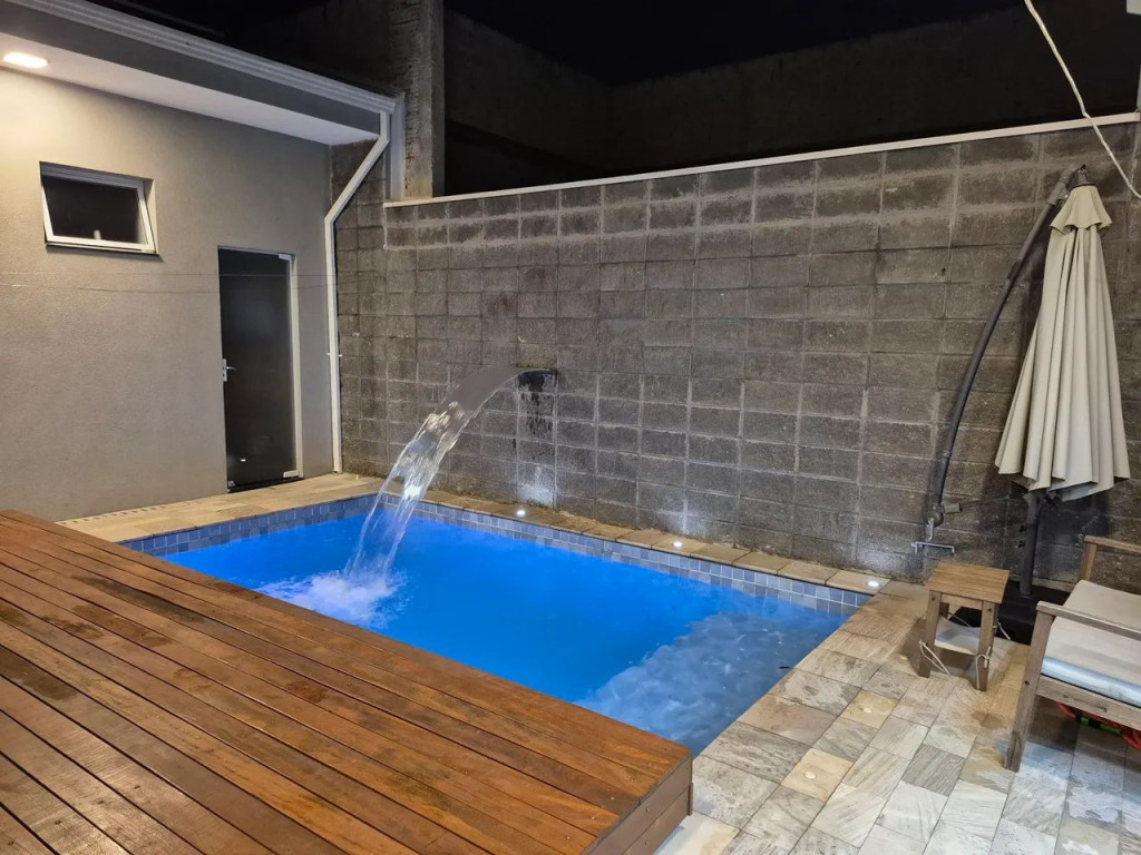 Casa, 3 quartos, 215 m² - Foto 2
