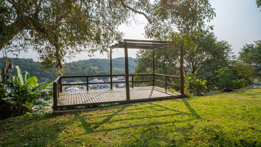 Casa de Condomínio à venda com 4 quartos, 234m² - Foto 4