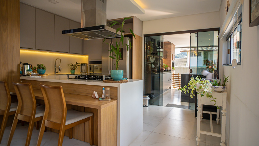 Casa de Condomínio à venda com 4 quartos, 234m² - Foto 24