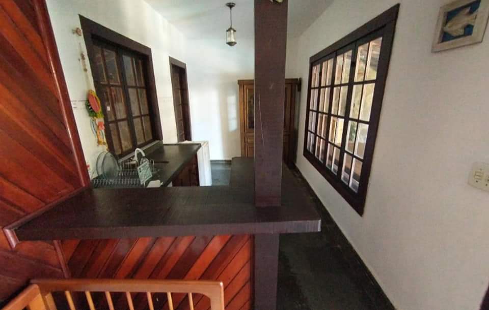 Casa à venda com 5 quartos, 200m² - Foto 9