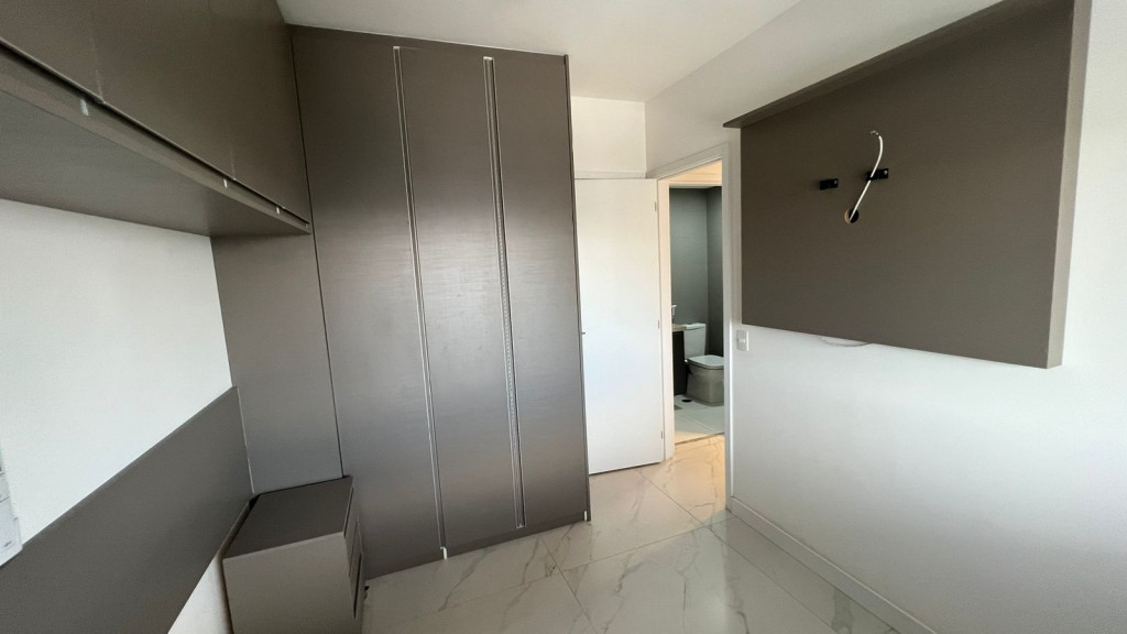 Apartamento à venda com 2 quartos, 67m² - Foto 4