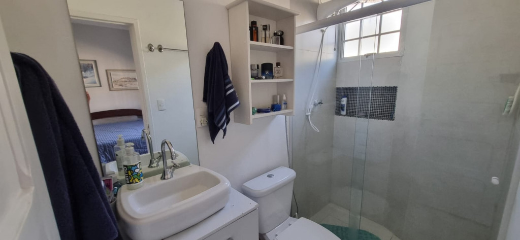 Casa à venda e aluguel com 4 quartos, 120m² - Foto 2