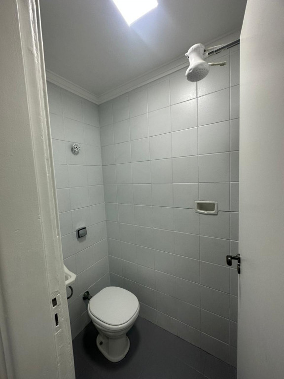 Apartamento para alugar com 1 quarto, 37m² - Foto 10