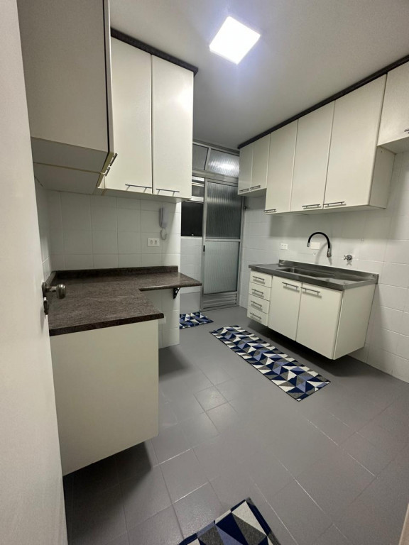 Apartamento para alugar com 1 quarto, 37m² - Foto 11