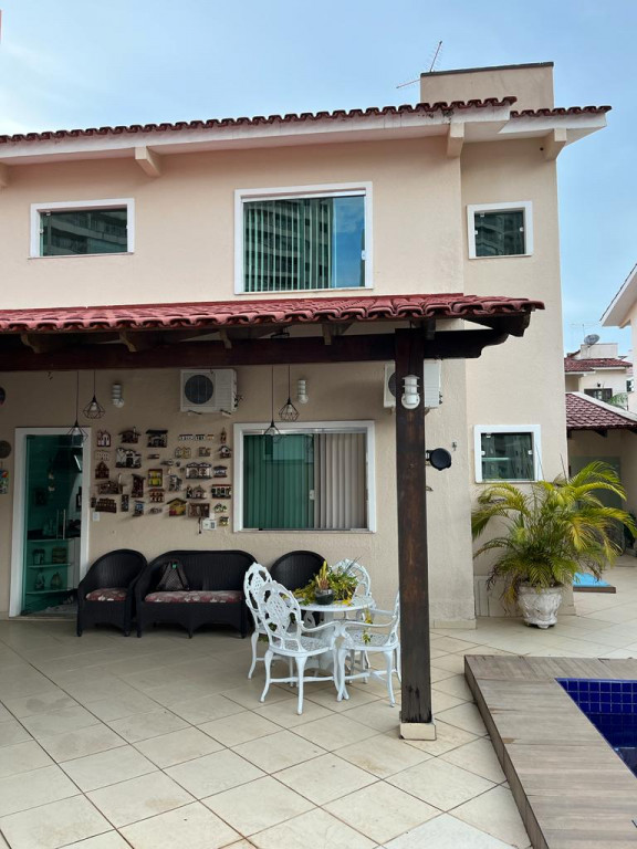 Casa de Condomínio à venda com 4 quartos, 300m² - Foto 10