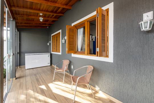 Casa à venda com 2 quartos, 140m² - Foto 4