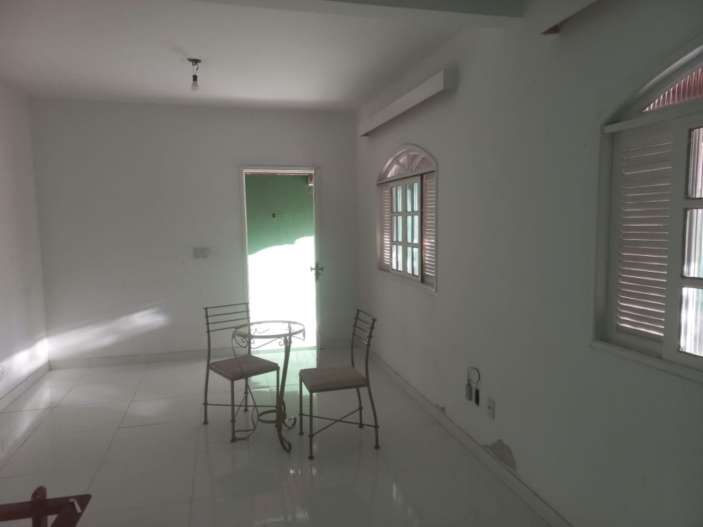 Casa à venda e aluguel com 4 quartos, 230m² - Foto 10