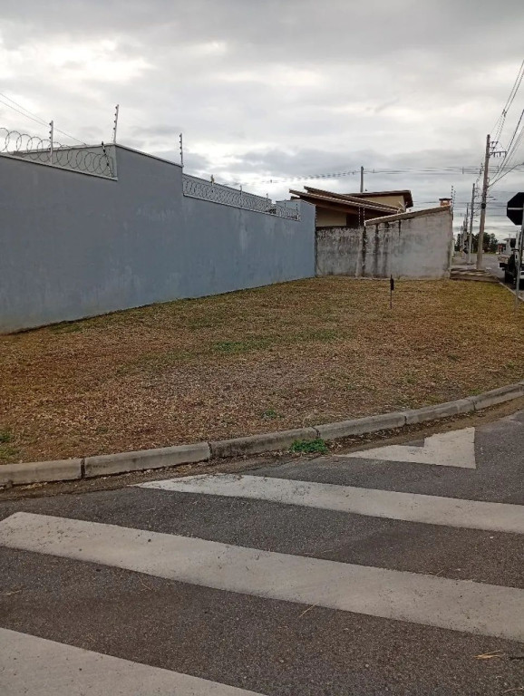 Foto - Pindamonhangaba - Conjunto Habitacional Terra dos Ipês II (Fase II)