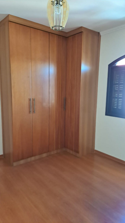 Casa à venda com 3 quartos, 204m² - Foto 11