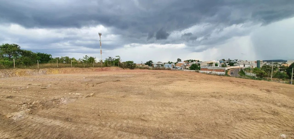 Foto - Brasília - Quinta dos Ipês (São Sebastião)
