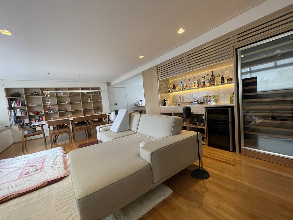 Apartamento à venda com 3 quartos, 120m² - Foto 2