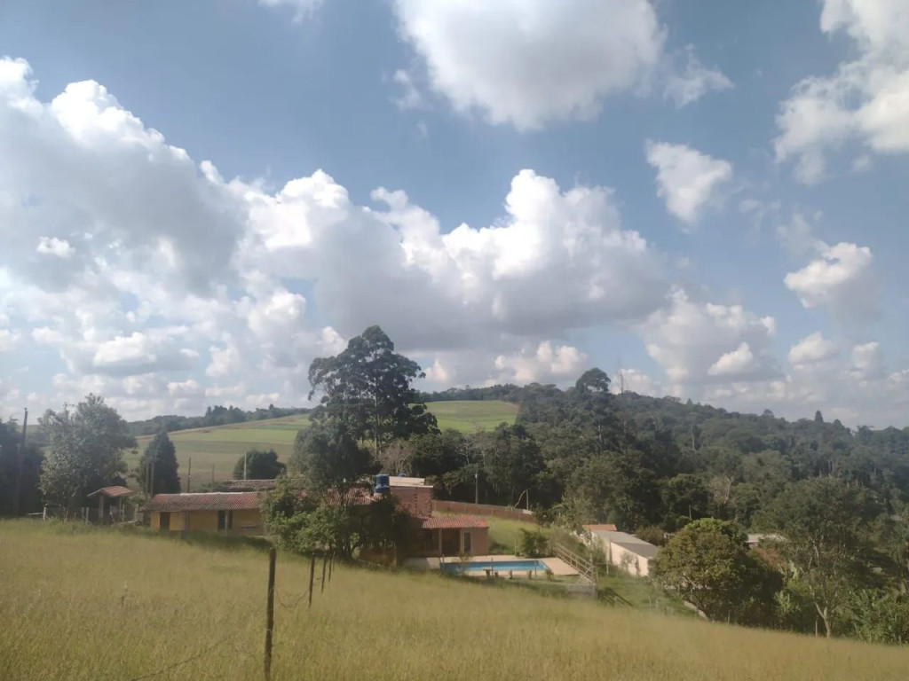 Foto - Ibiúna - Areia Vermelha