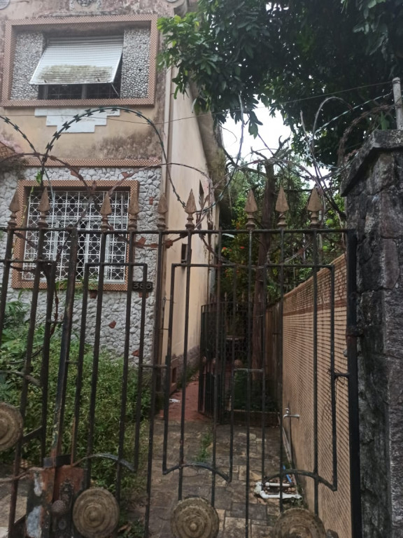 Casa a venda na Avenida Conselheiro Rodrigues Alves, Macuco, Santos, SP