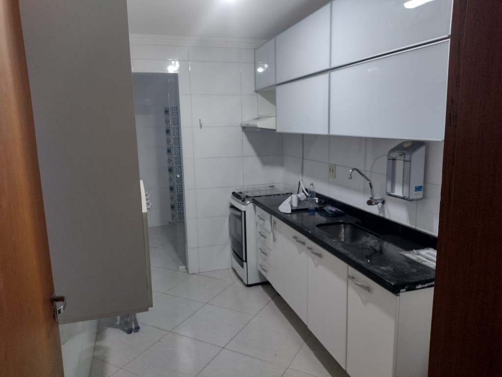 Apartamento à venda com 2 quartos, 76m² - Foto 3