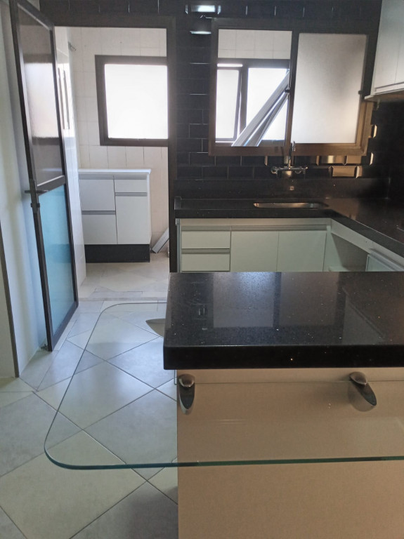 Apartamento à venda com 3 quartos, 127m² - Foto 10