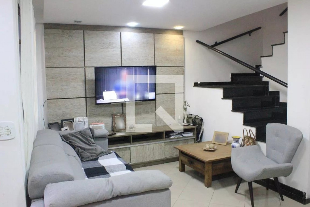 Casa à venda com 4 quartos, 120m² - Foto 1