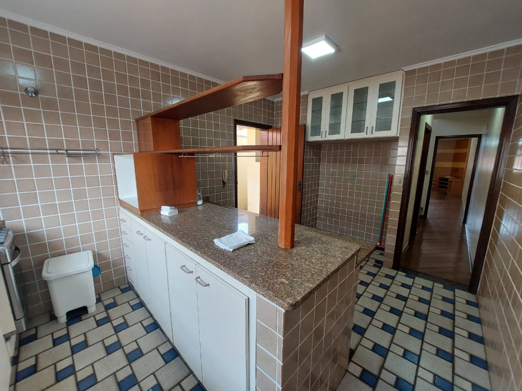 Casa à venda com 3 quartos, 202m² - Foto 8