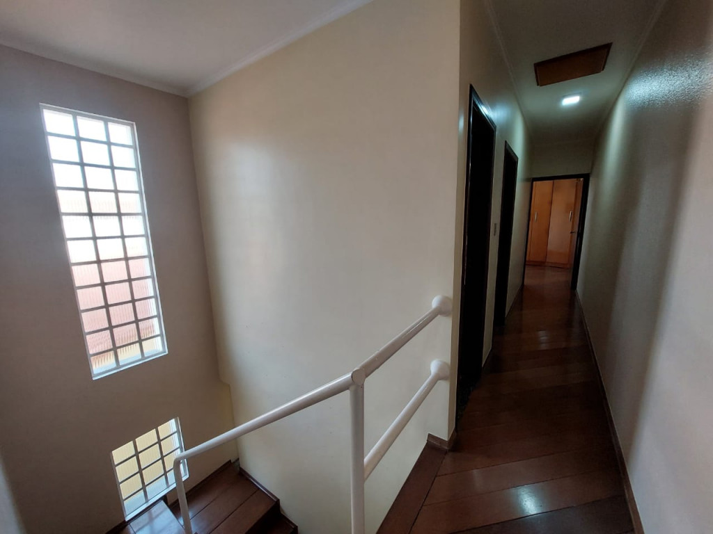 Casa à venda com 3 quartos, 202m² - Foto 11