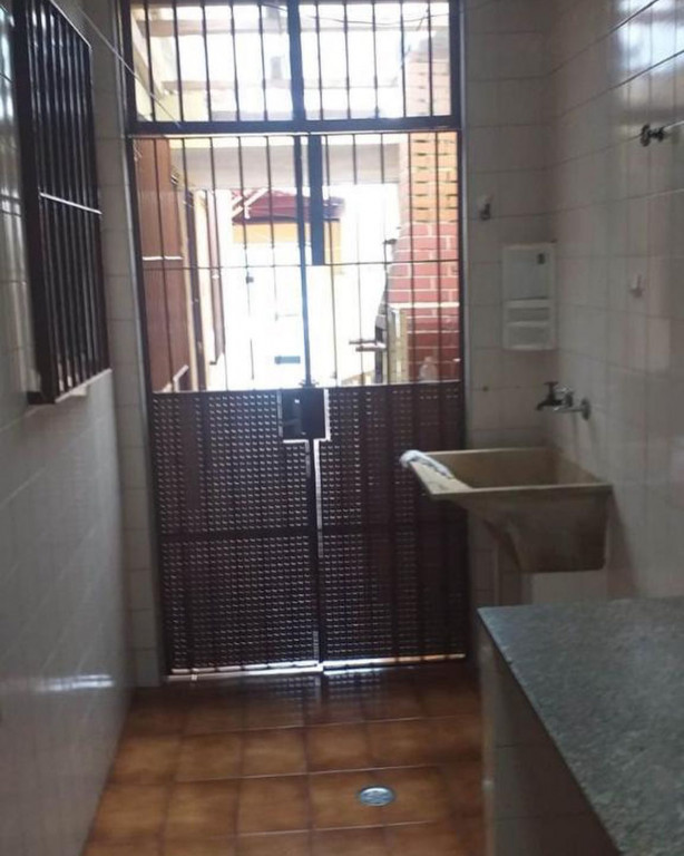 Casa à venda com 2 quartos, 120m² - Foto 3