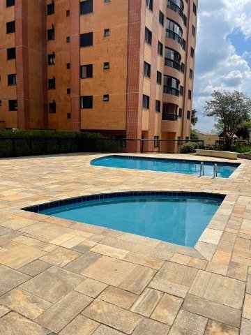 Casa à venda com 4 quartos, 169m² - Foto 2