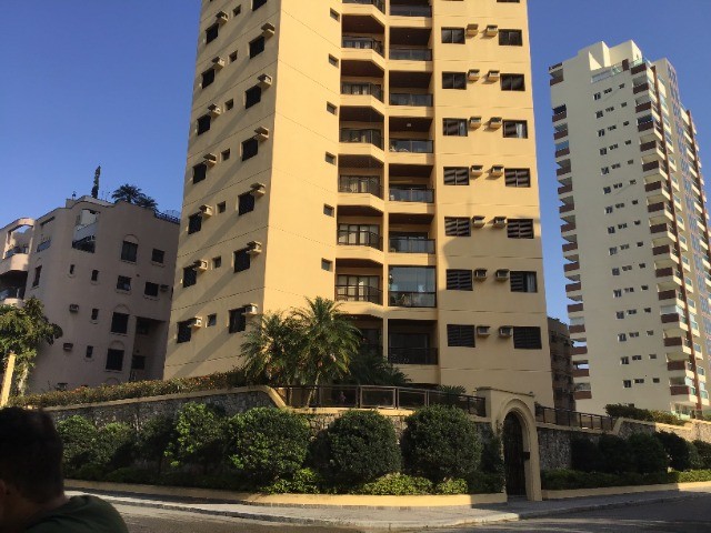 Apartamento a venda na Rua Abdala Daiggi, Enseada, Guarujá, SP