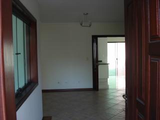 Casa para alugar com 4 quartos, 312m² - Foto 2