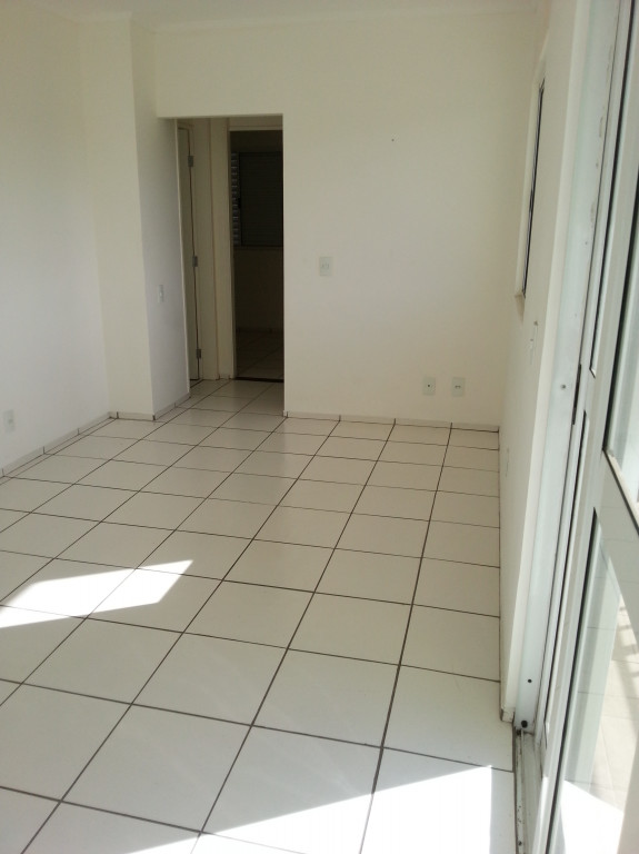 Apartamento para venda ou locação na Rua Luiz Bissoto, Jardim Santa Rosa, Valinhos, SP