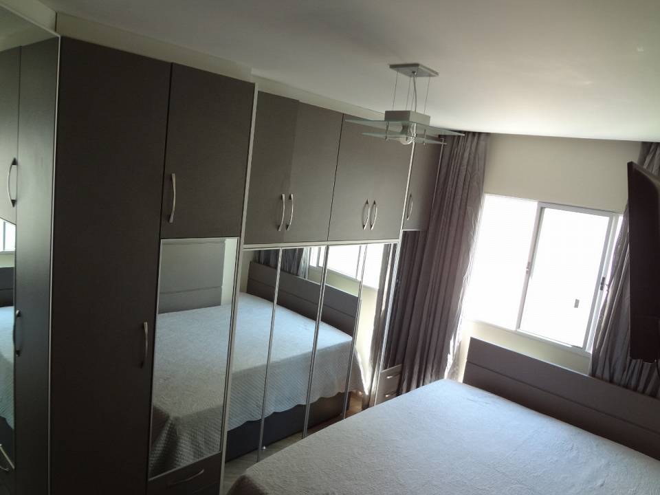 Apartamento à venda com 2 quartos, 65m² - Foto 2