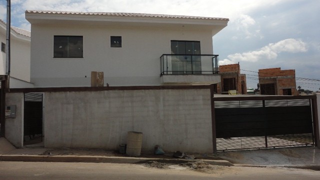 Casa à venda com 3 quartos, 107m² - Foto 2