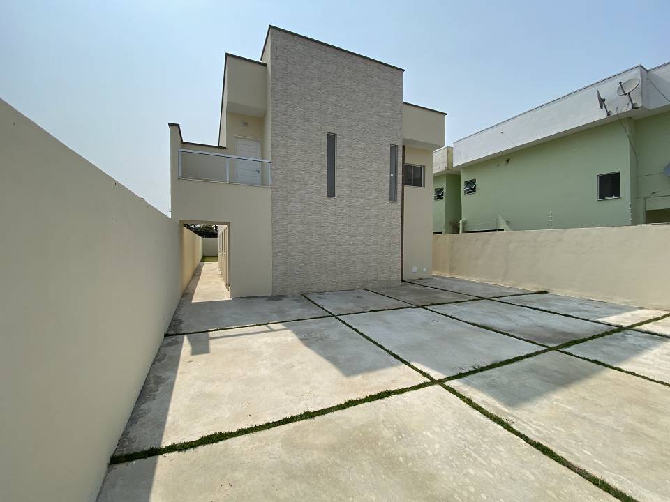 Casa à venda com 2 quartos, 64m² - Foto 2