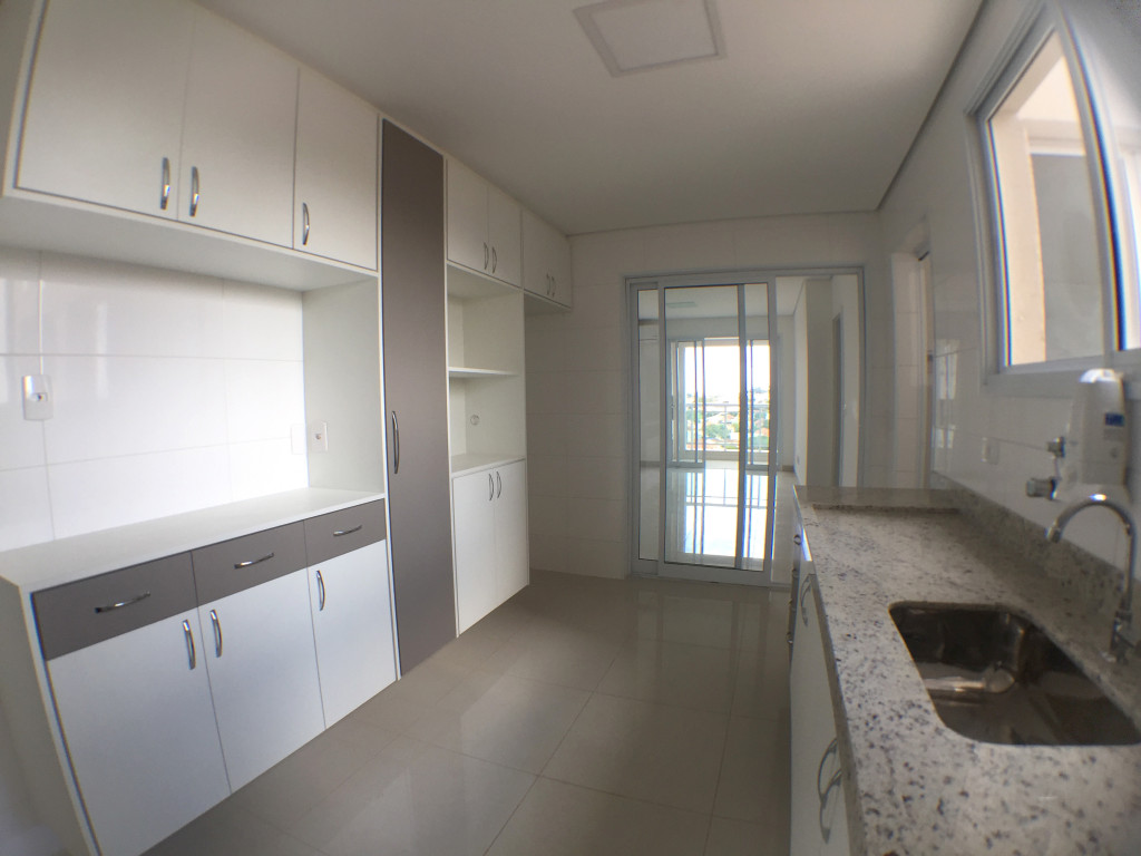 Apartamento para locação na Rua Carlos Gomes, Centro, Araraquara, SP