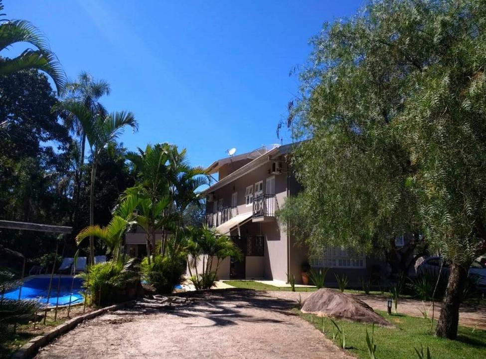 Casa à venda com 4 quartos, 9845m² - Foto 1