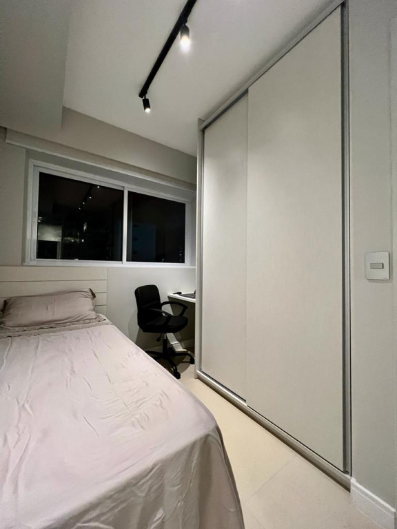 Apartamento à venda com 2 quartos, 86m² - Foto 3