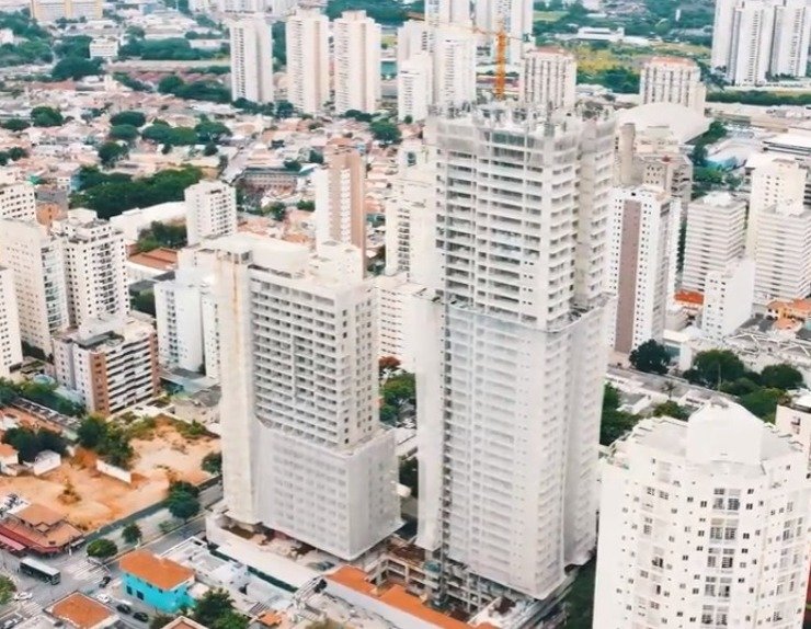 Casa à venda com 4 quartos, 190m² - Foto 2