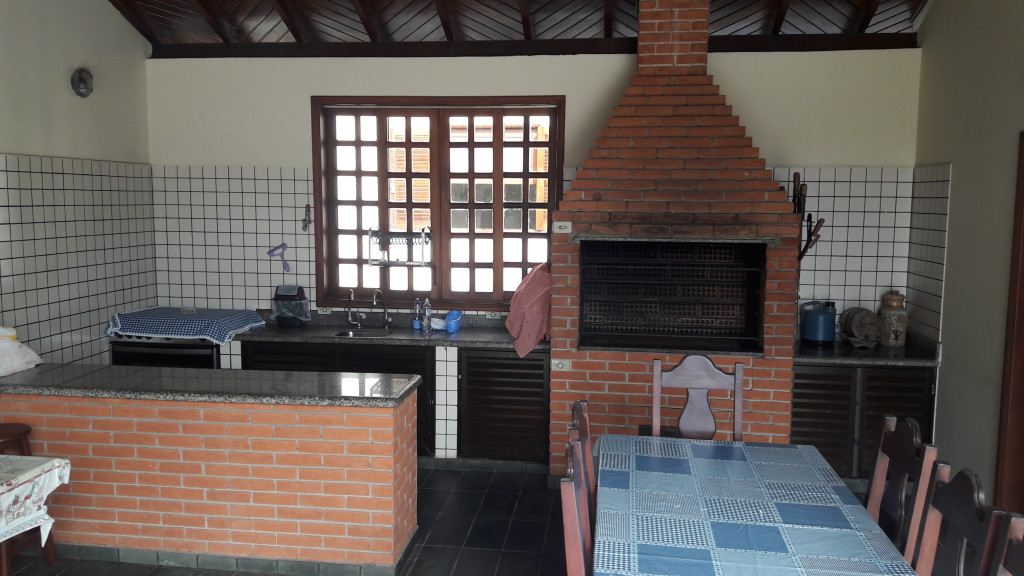 Casa a venda na R. Jaceguai, Balneário Maria Helena Novaes, Peruíbe, SP