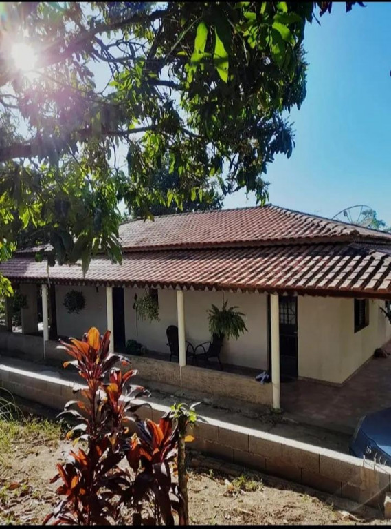 Fazenda à venda com 3 quartos, 143m² - Foto 1