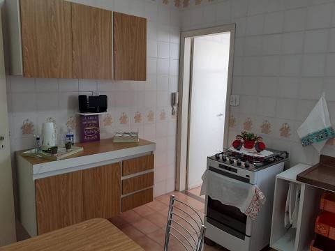 Casa à venda com 3 quartos, 105m² - Foto 2