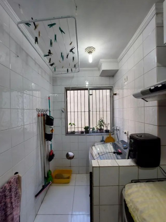 Apartamento à venda com 2 quartos, 60m² - Foto 2