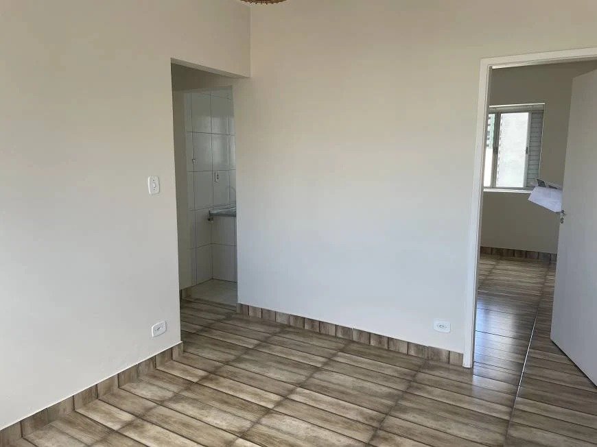 Casa para alugar com 1 quarto, 50m² - Foto 2