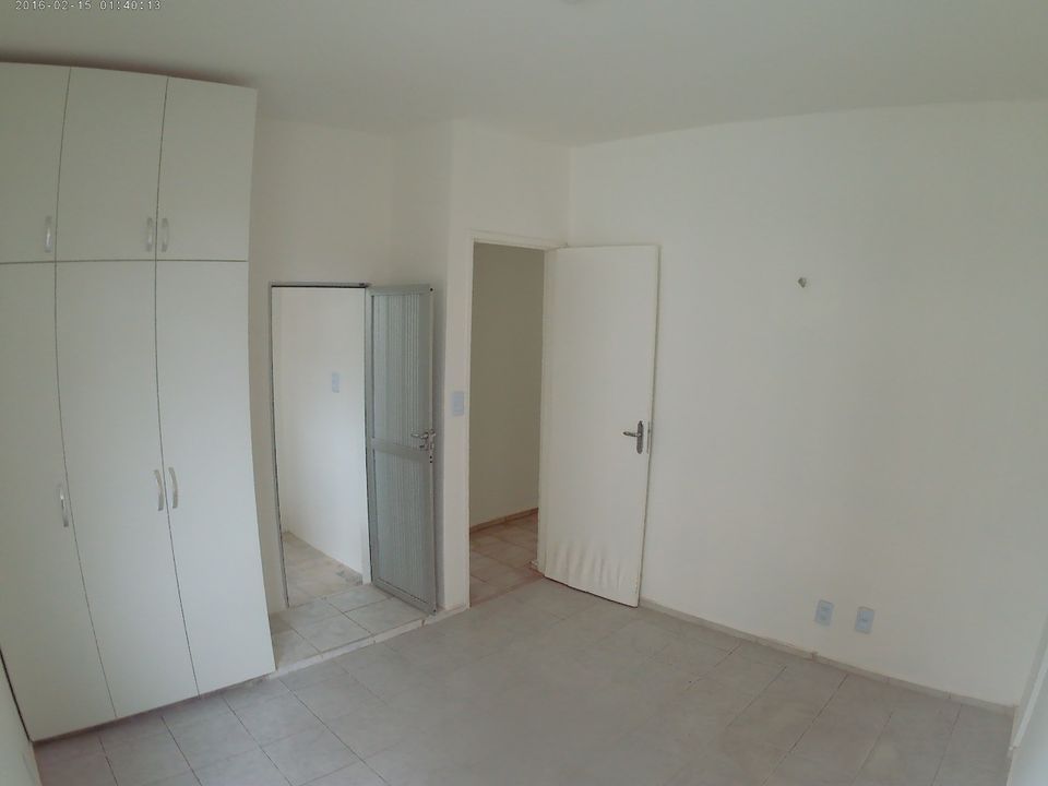 Casa à venda com 4 quartos, 138m² - Foto 3
