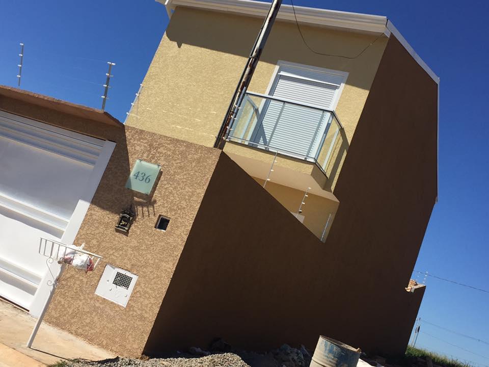 Casa à venda com 3 quartos, 143m² - Foto 2