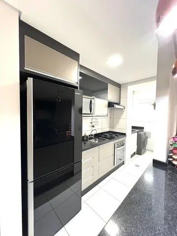 Apartamento à venda com 3 quartos, 142m² - Foto 2