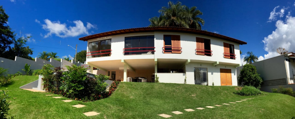 Casa para venda ou locação na Av dr Luís Torres da Silva, Fonte Platiina, Águas da Prata, SP