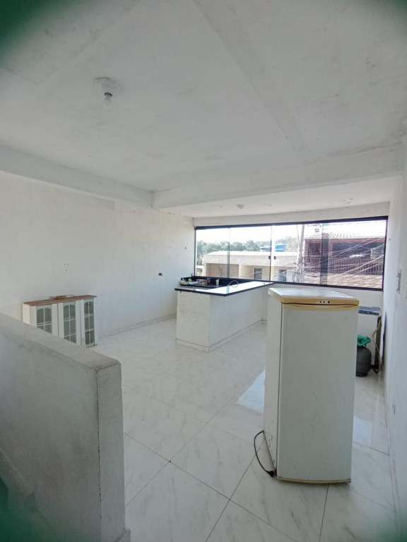 Casa à venda com 5 quartos, 200m² - Foto 3